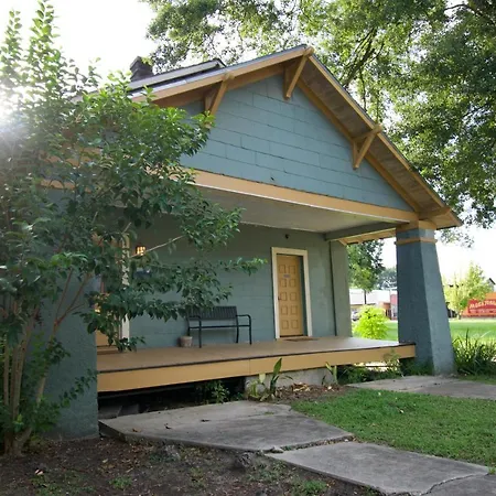 Cajun Hostel Downtown